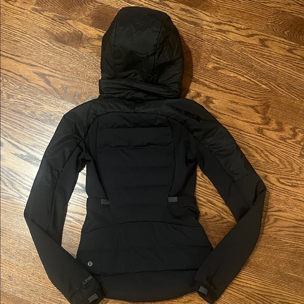 lululemon Down for it All Jacket with Hood black size 2 - Picture 4 of 5